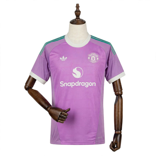 Manchester United 2026/27 Away Goalkeeper Jersey Pink